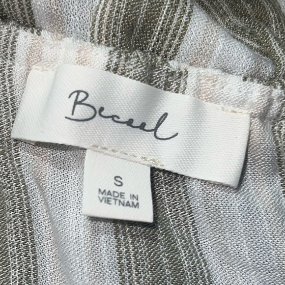 Becsel- Striped off the shoulder top - Picture 7 of 7